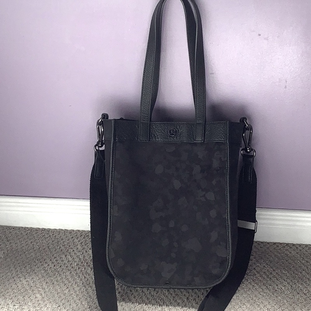 Lululemon Cross Body Bag